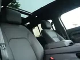 Land Rover Defender 110 2.0 P300e X-Dynamic HSE I Pano I 22 Inch I Head-up I Trekhaak I thumbnail 3