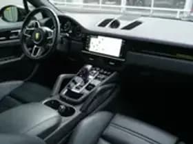 Porsche Cayenne 3.0 E-Hybrid Platinum I Pano I ACC I Luchtvering I Trekhaak I thumbnail 2