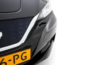 Nissan Leaf thumbnail 35