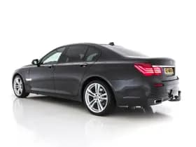 Bmw 7 serie thumbnail 5