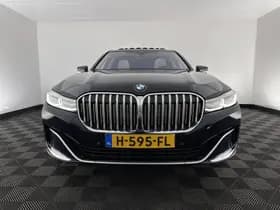 Bmw 7 serie thumbnail 3