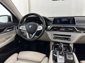 Bmw 7 serie thumbnail 8