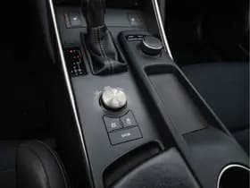Lexus Is thumbnail 13