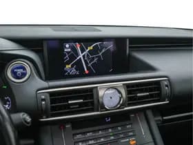 Lexus Is thumbnail 16