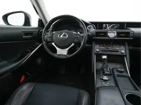 Lexus Is thumbnail 8