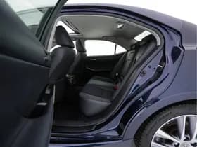 Lexus Is thumbnail 10