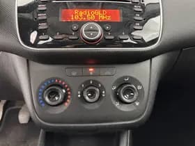 Fiat Punto thumbnail 13