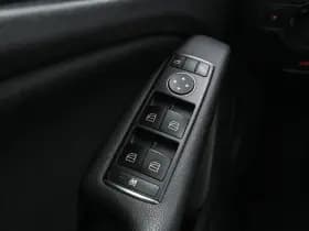 Mercedes-Benz Benz gla thumbnail 23