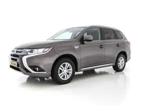 Mitsubishi Outlander thumbnail 4