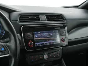 Nissan Leaf thumbnail 16