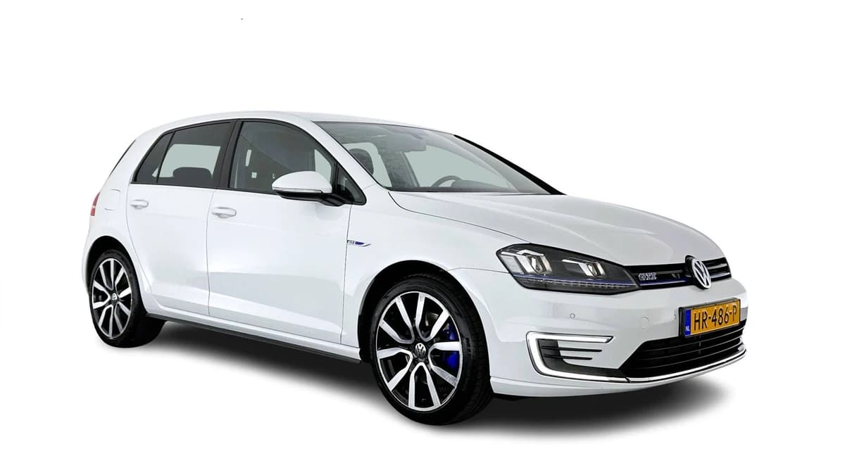 Volkswagen Golf — foto 1