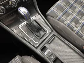 Volkswagen Golf thumbnail 15