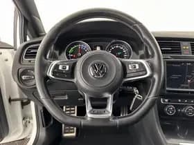 Volkswagen Golf thumbnail 16