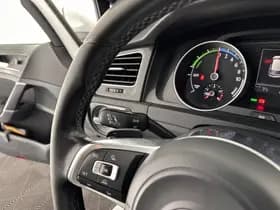 Volkswagen Golf thumbnail 19