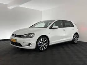 Volkswagen Golf thumbnail 3