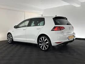 Volkswagen Golf thumbnail 4