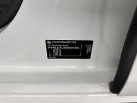 Volkswagen Golf thumbnail 37