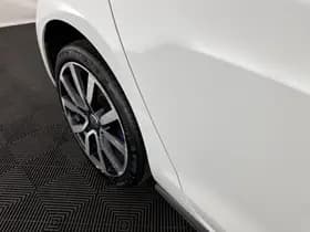 Volkswagen Golf thumbnail 39