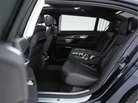 Bmw 7 serie thumbnail 10