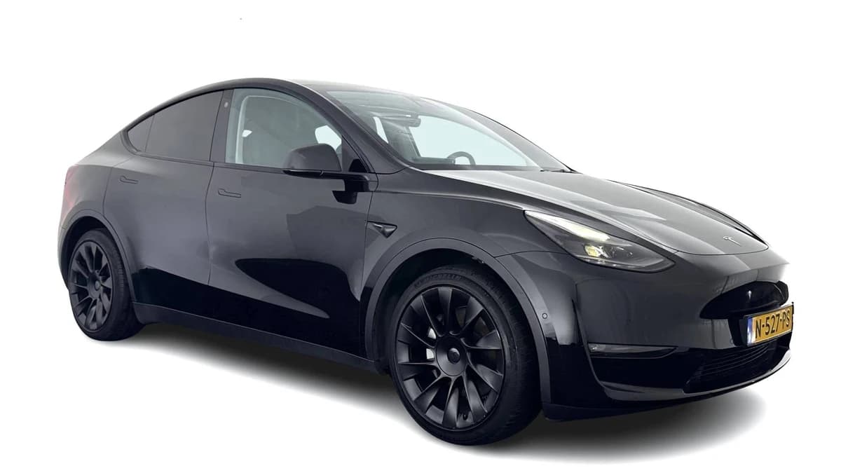 Tesla Model y — foto 1