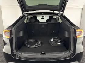 Tesla Model y thumbnail 12