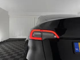 Tesla Model y thumbnail 31