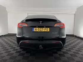 Tesla Model y thumbnail 6