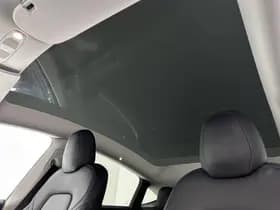 Tesla Model y thumbnail 8