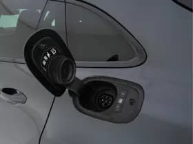 Porsche Panamera thumbnail 44