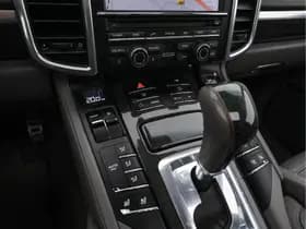 Porsche Cayenne thumbnail 16
