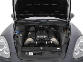 Porsche Cayenne thumbnail 31