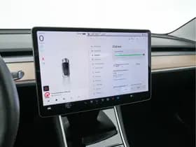 Tesla Model 3 thumbnail 15