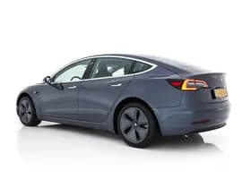 Tesla Model 3 thumbnail 5