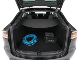 Tesla Model y thumbnail 11