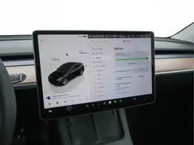 Tesla Model y thumbnail 19