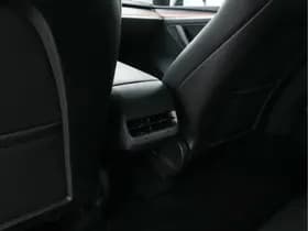 Tesla Model y thumbnail 23