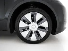 Tesla Model y thumbnail 29