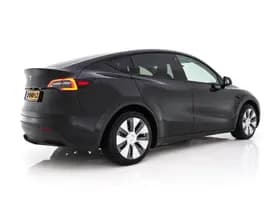 Tesla Model y thumbnail 7