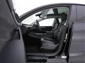 Tesla Model y thumbnail 9