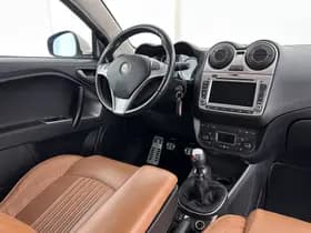 Alfa Romeo Romeo mito thumbnail 8