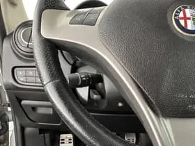 Alfa Romeo Romeo mito thumbnail 19