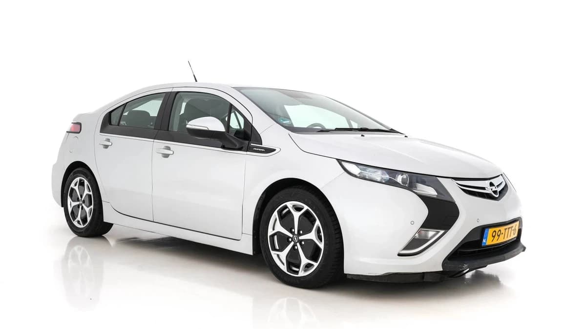 Opel Ampera — foto 1