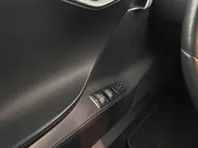 Tesla Model s thumbnail 26