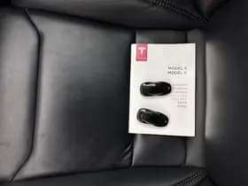 Tesla Model s thumbnail 34