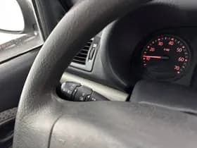 Renault Clio thumbnail 16