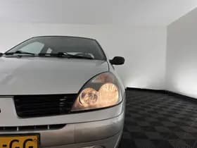 Renault Clio thumbnail 19