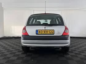 Renault Clio thumbnail 6