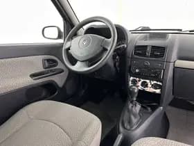 Renault Clio thumbnail 8