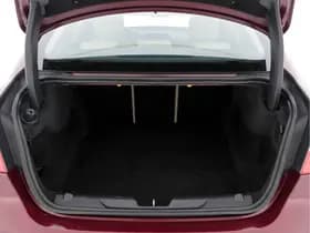 Jaguar Xe thumbnail 11