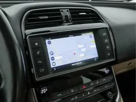 Jaguar Xe thumbnail 15